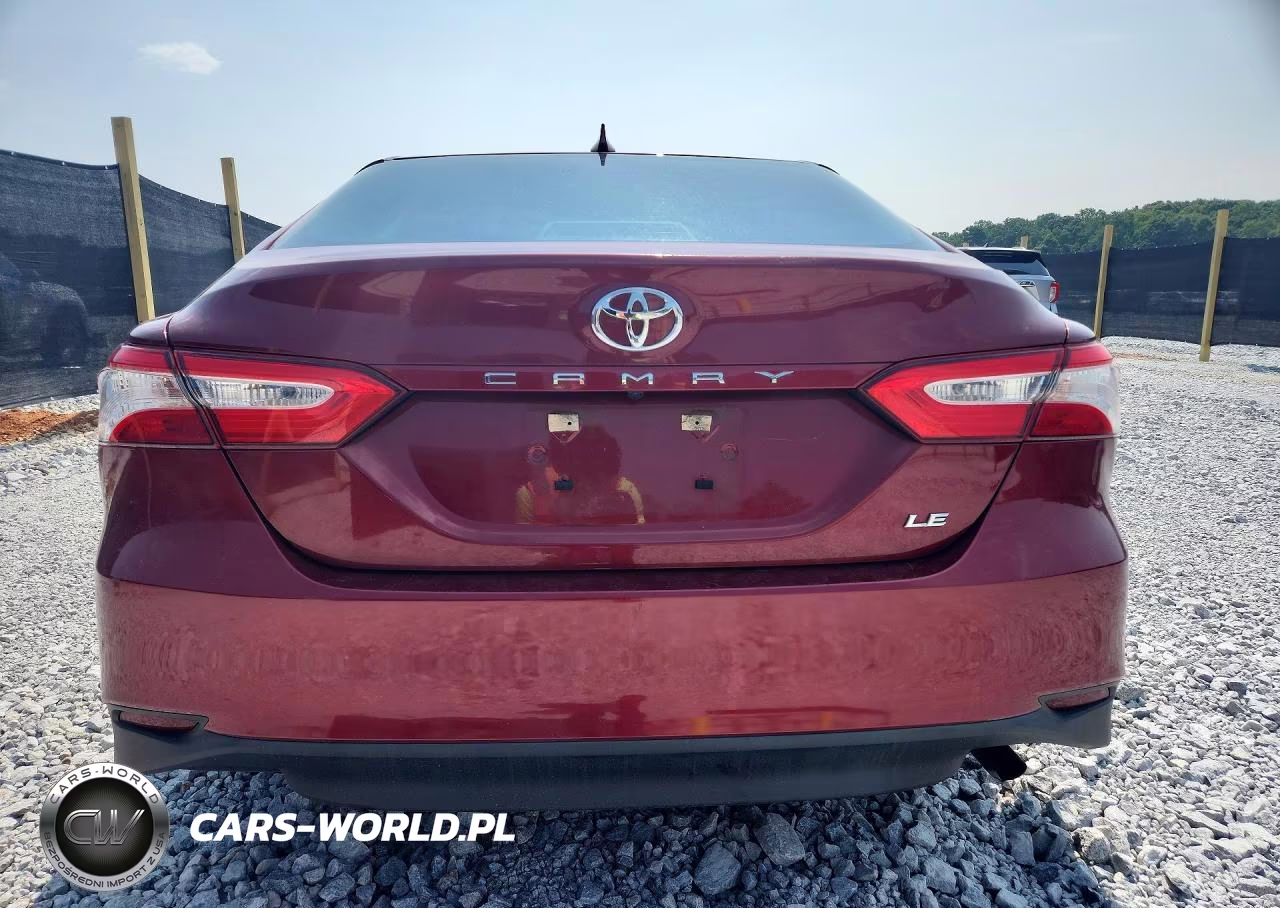 2019 Toyota Camry Le VIN:4T1B11HK6KU756585 - 6