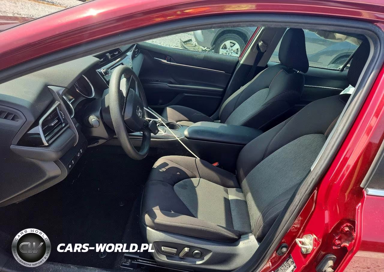 2019 Toyota Camry Le VIN:4T1B11HK6KU756585 - 7