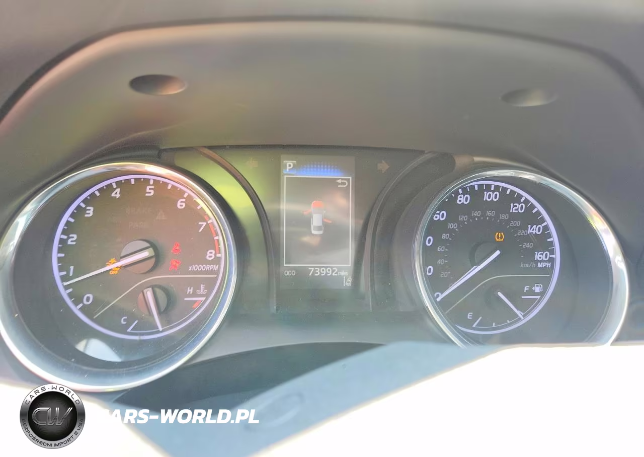 2019 Toyota Camry Le VIN:4T1B11HK6KU756585 - 9
