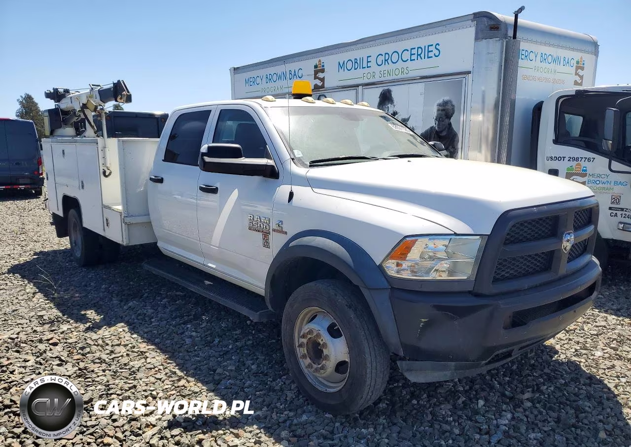 2015 Ram 5500 VIN:3C7WRNFL4FG659981 - 4