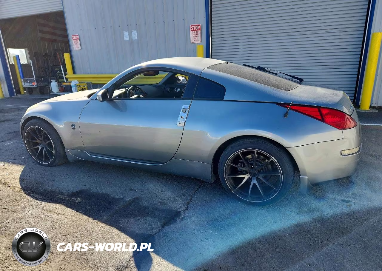 2005 Nissan 350Z Base VIN:JN1AZ34D35M608610 - 2