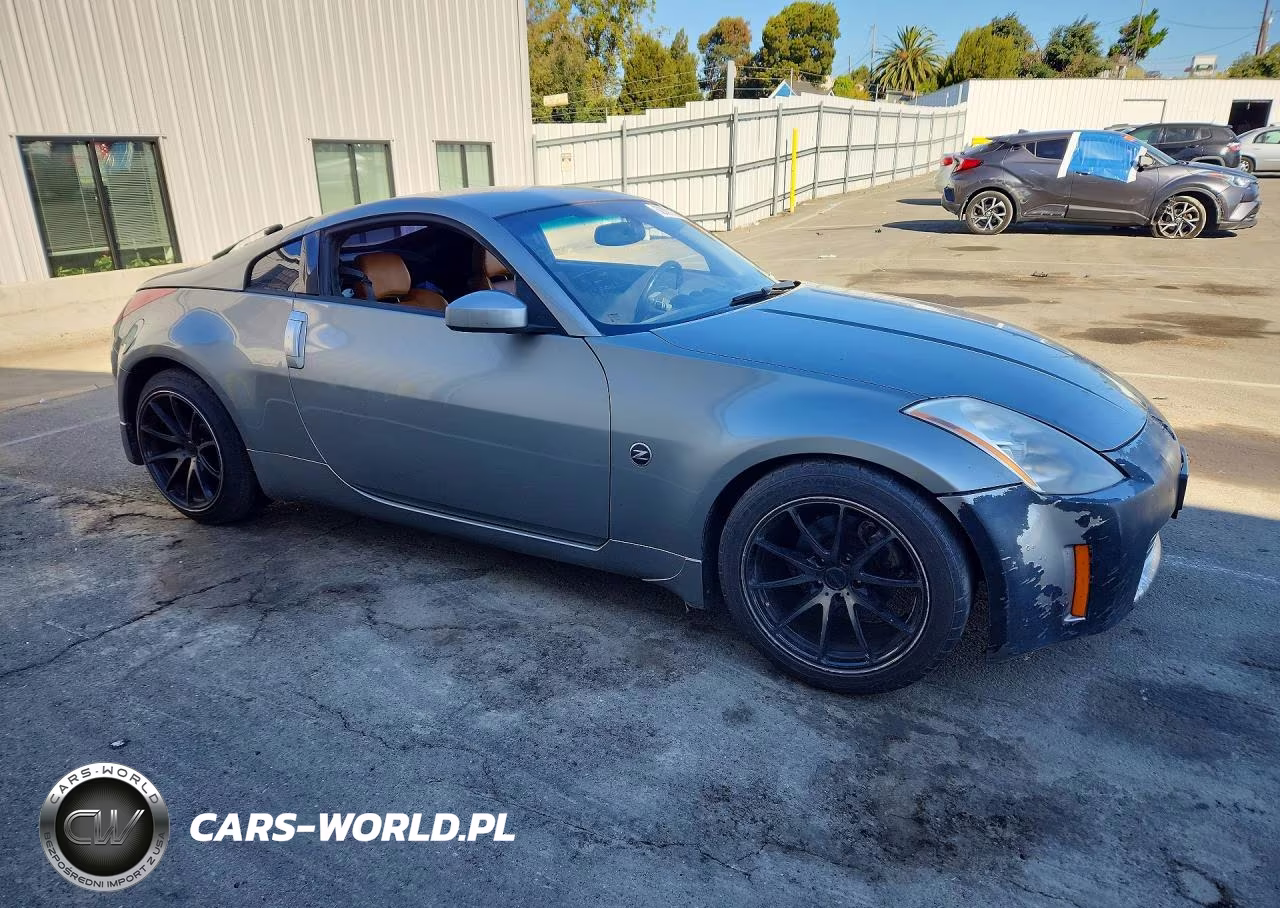 2005 Nissan 350Z Base VIN:JN1AZ34D35M608610 - 4
