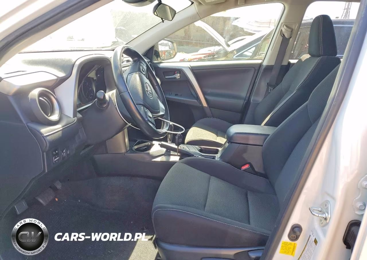 2017 Toyota Rav4 Xle VIN:JTMWFREV5HD106742 - 7