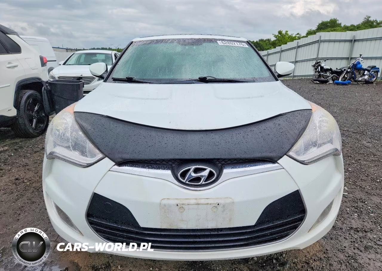 2016 Hyundai Veloster Base VIN:KMHTC6AD7GU267661 - 5