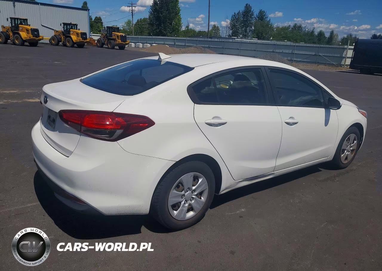 2018 Kia Forte Lx VIN:3KPFK4A77JE178763 - 3