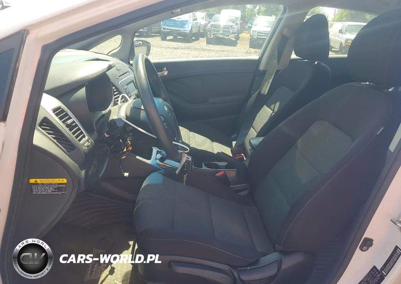 2018 Kia Forte Lx VIN:3KPFK4A77JE178763 - 7