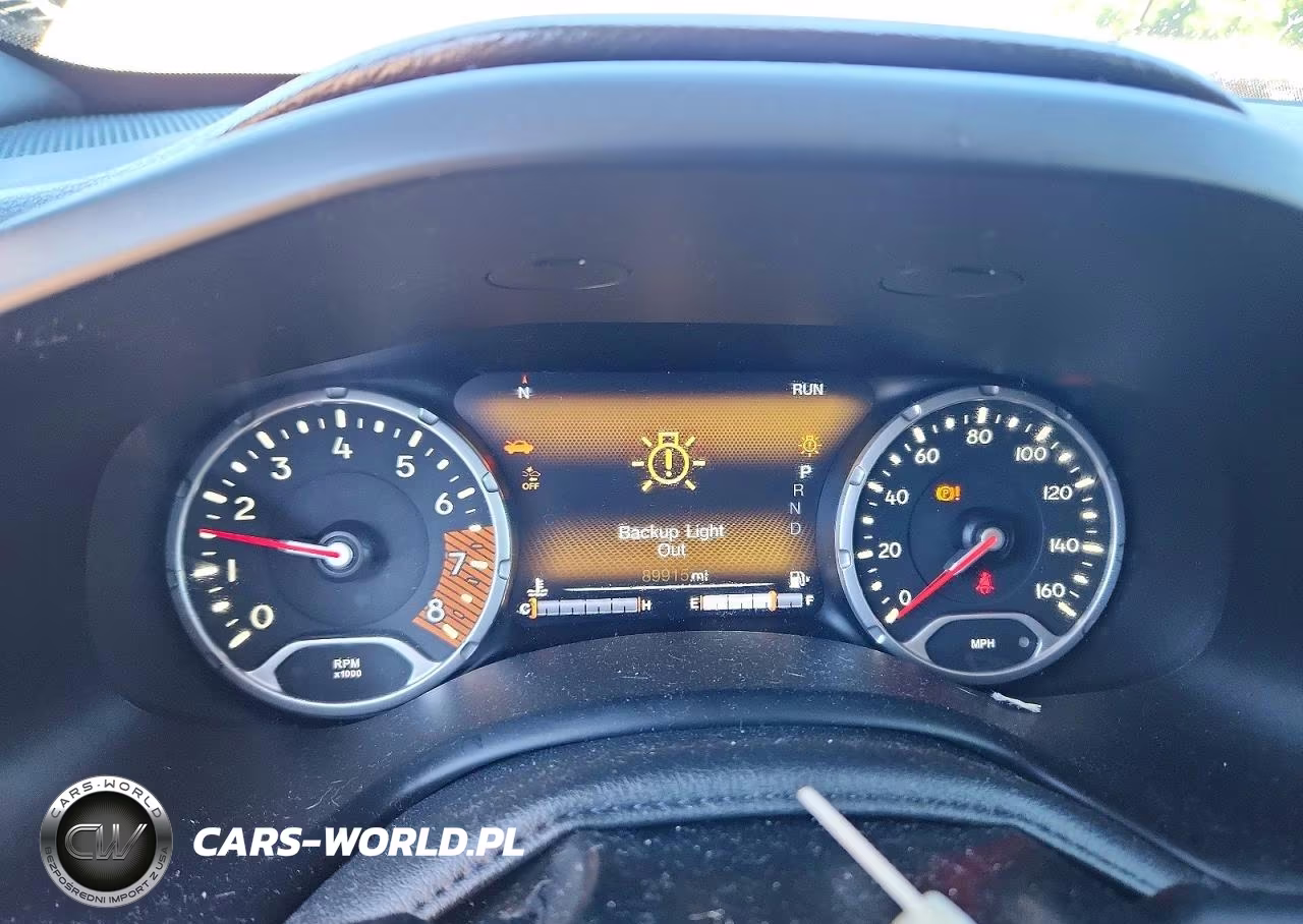 2021 Jeep Renegade Latitude VIN:ZACNJDBB3MPM35908 - 9