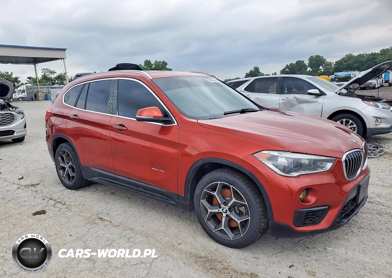 2018 BMW X1 Sdrive28I VIN:WBXHU7C3XJ5H45516 - 4