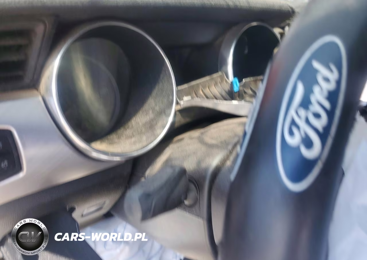 2020 Ford Mustang VIN:1FATP8UH9L5113580 - 9