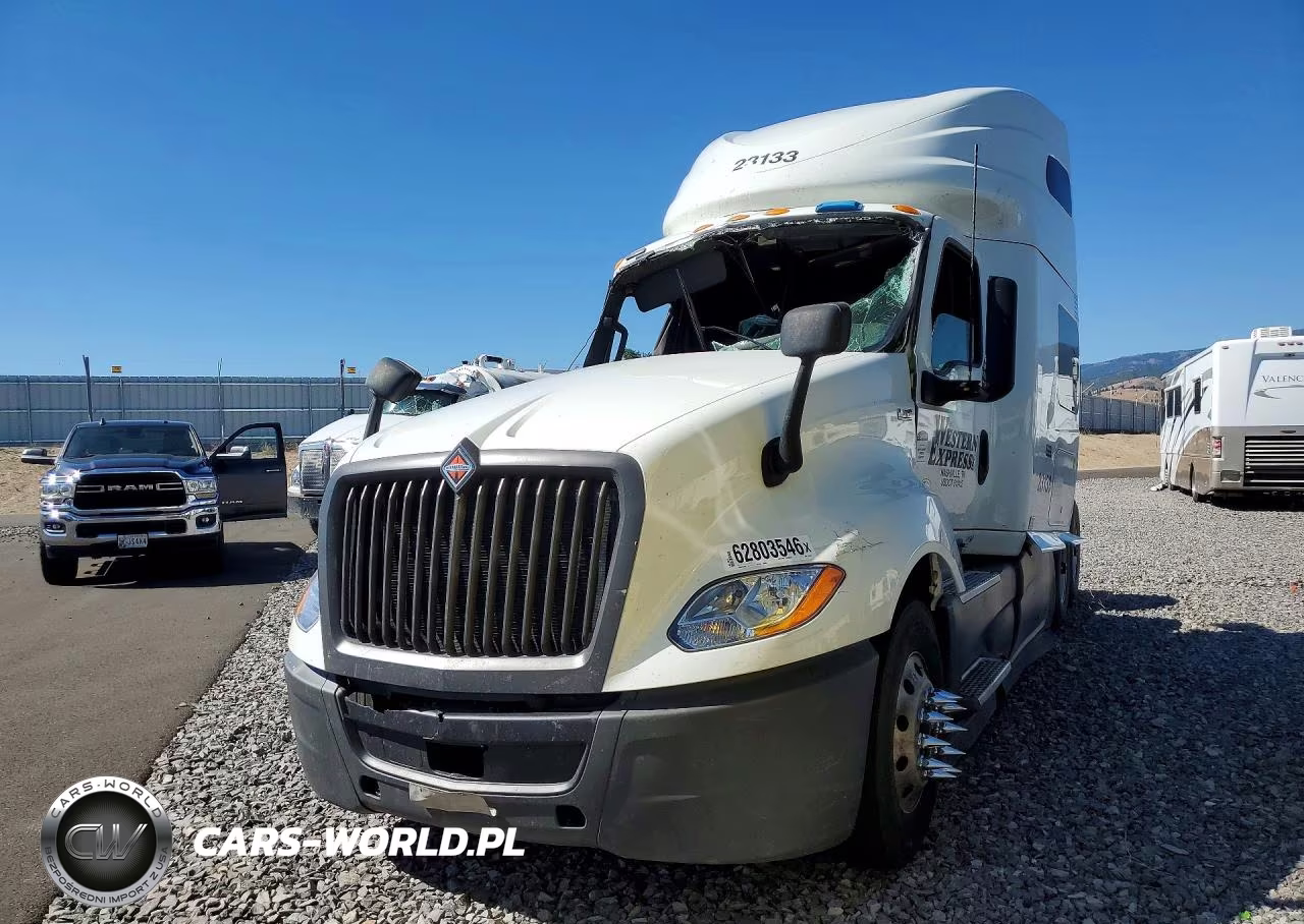 2023 International Lt625