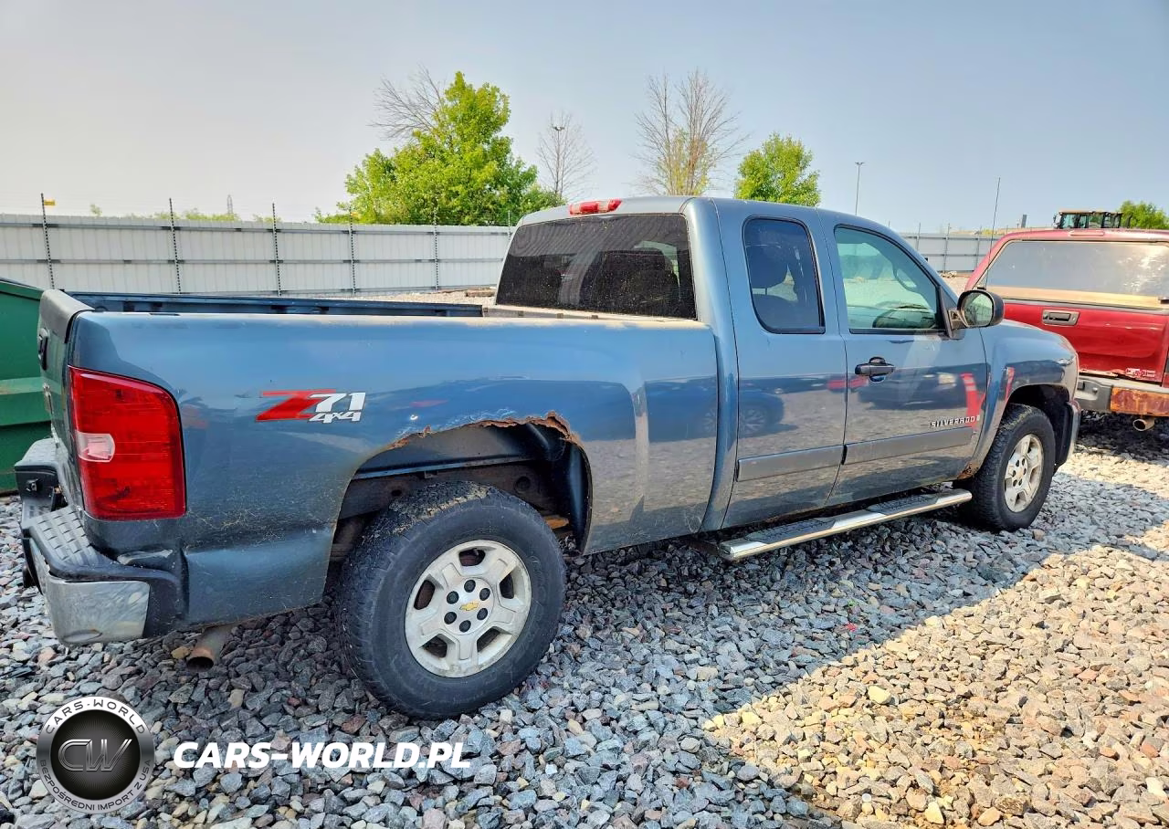 2008 Chevrolet Silverado K1500 VIN:2GCEK19J081113528 - 3