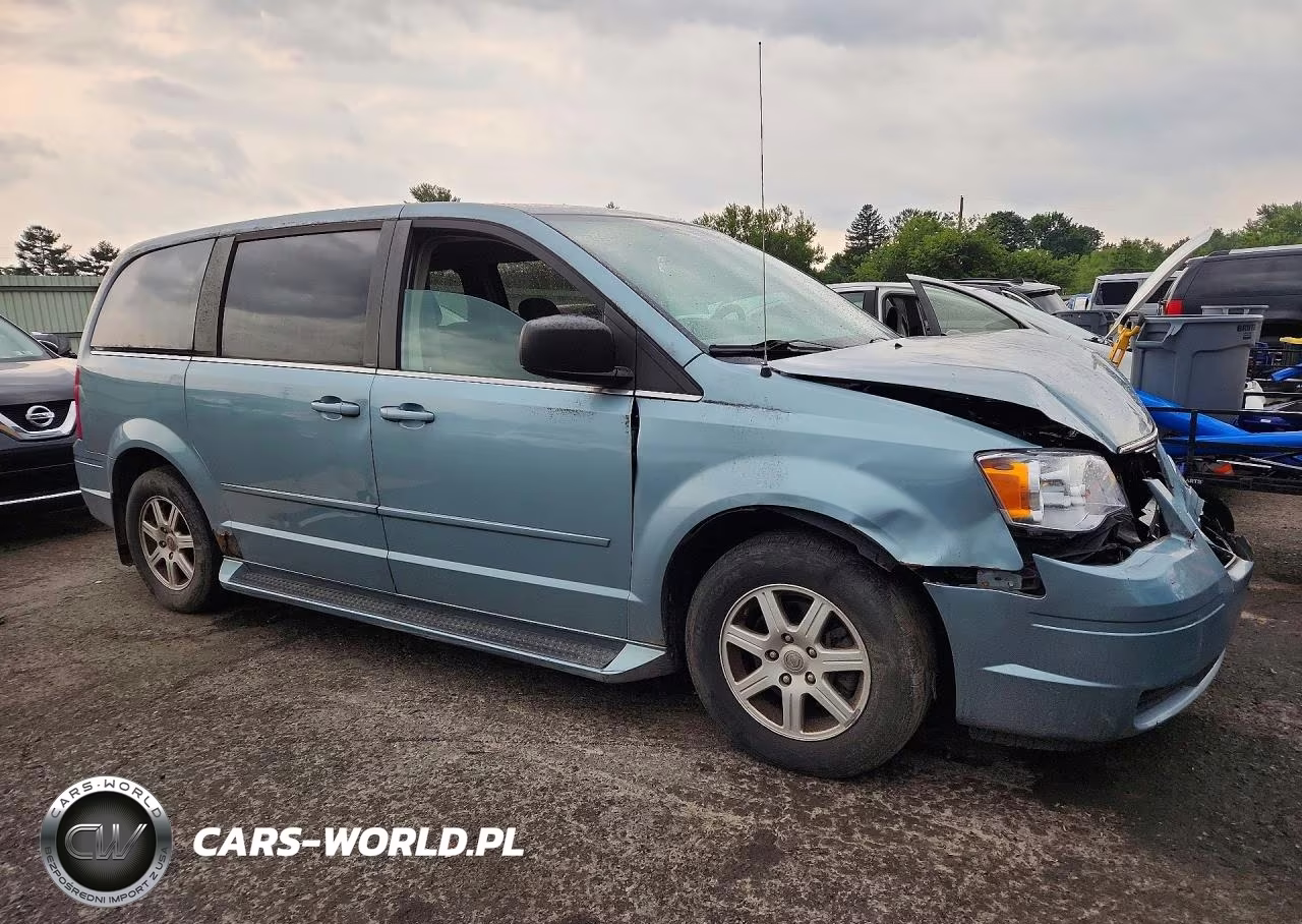 2010 Chrysler Town & Country Lx VIN:2A4RR2D18AR386289 - 4