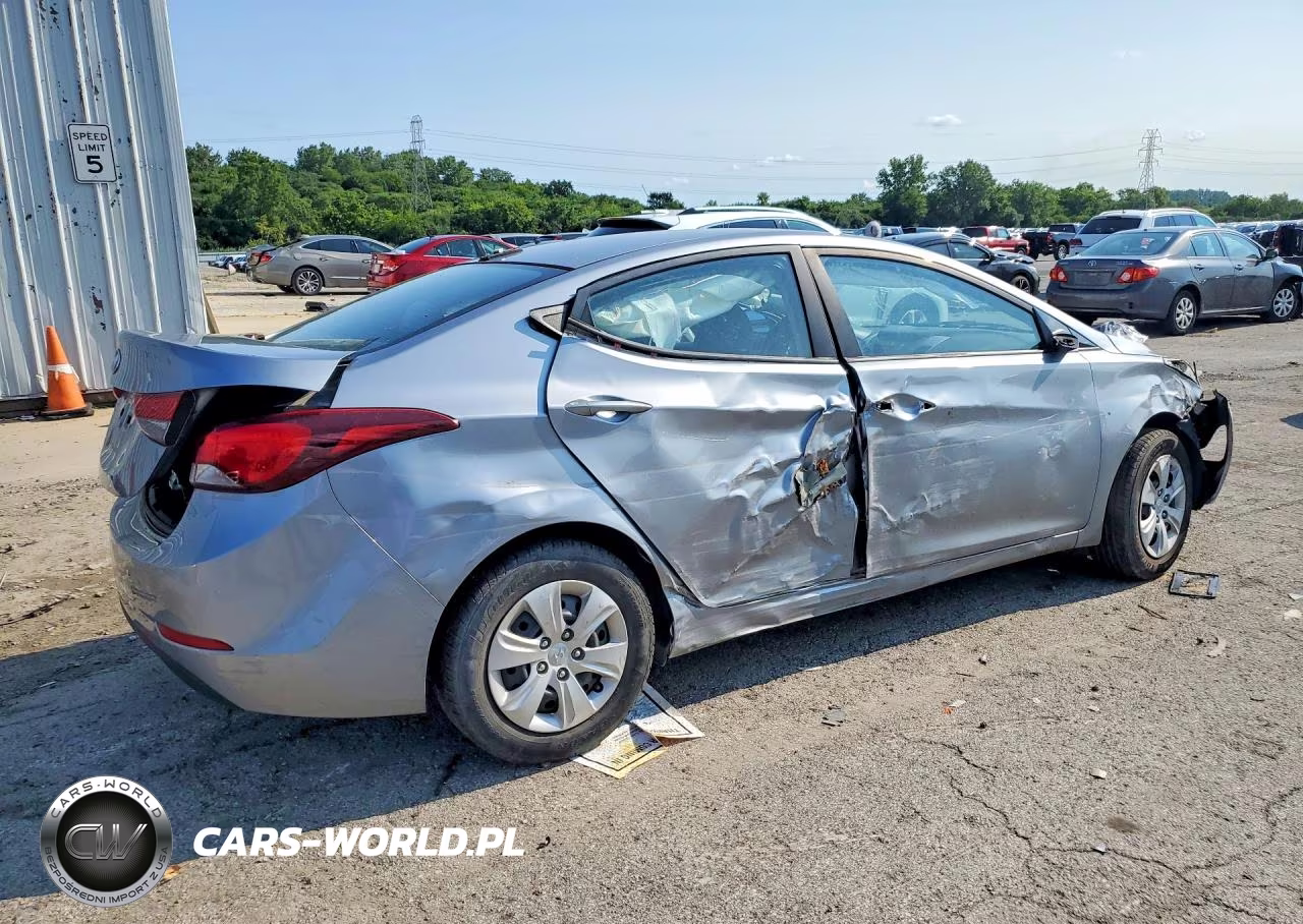 2016 Hyundai Elantra Se VIN:5NPDH4AE3GH752123 - 3