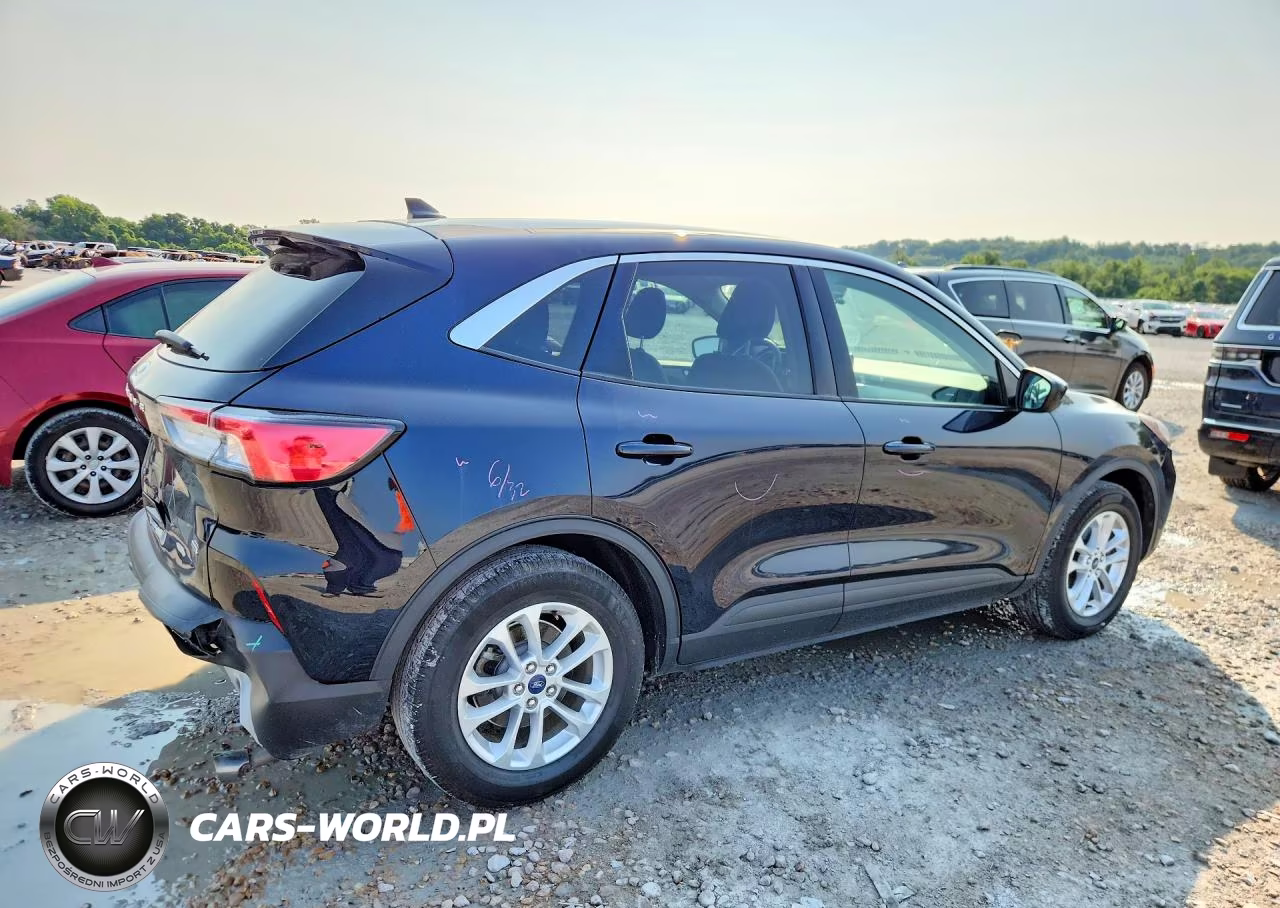2021 Ford Escape Se VIN:1FMCU0BZ5MUA39609 - 3