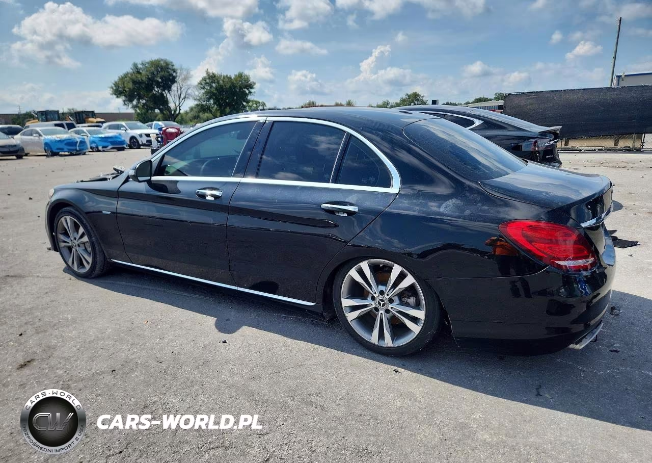 2018 Mercedes-Benz C 350E VIN:55SWF4HB4JU244371 - 2
