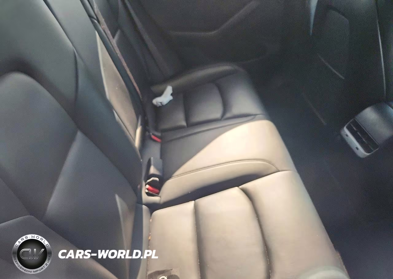 2018 Tesla Model 3 VIN:5YJ3E1EA9JF102597 - 10