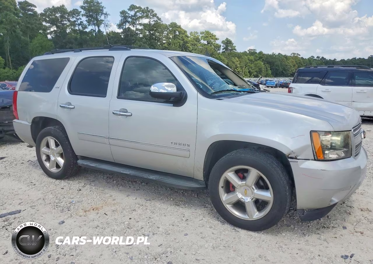 2010 Chevrolet Tahoe C1500 Ltz VIN:1GNUCCE03AR219588 - 4