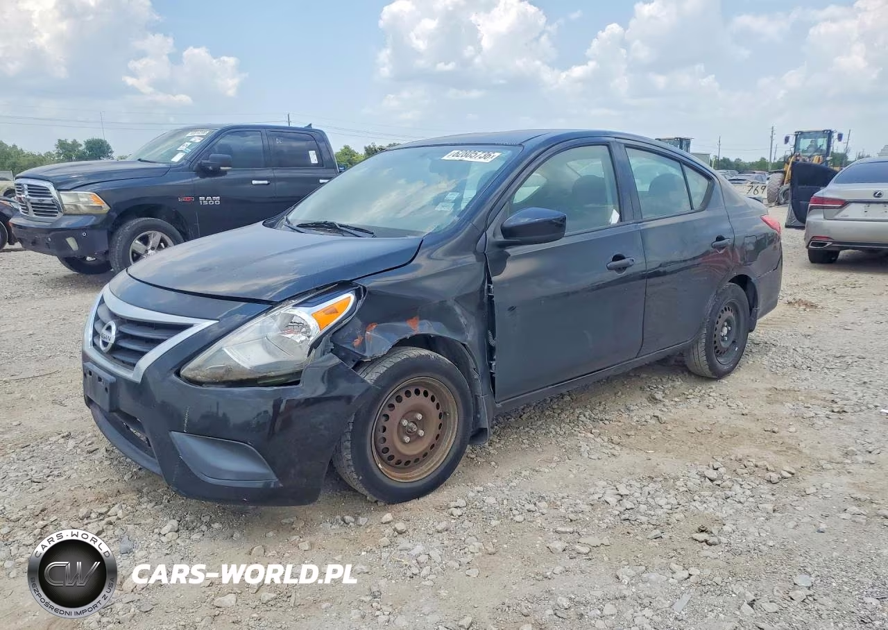2017 Nissan Versa – zdjęcie 1 z 12