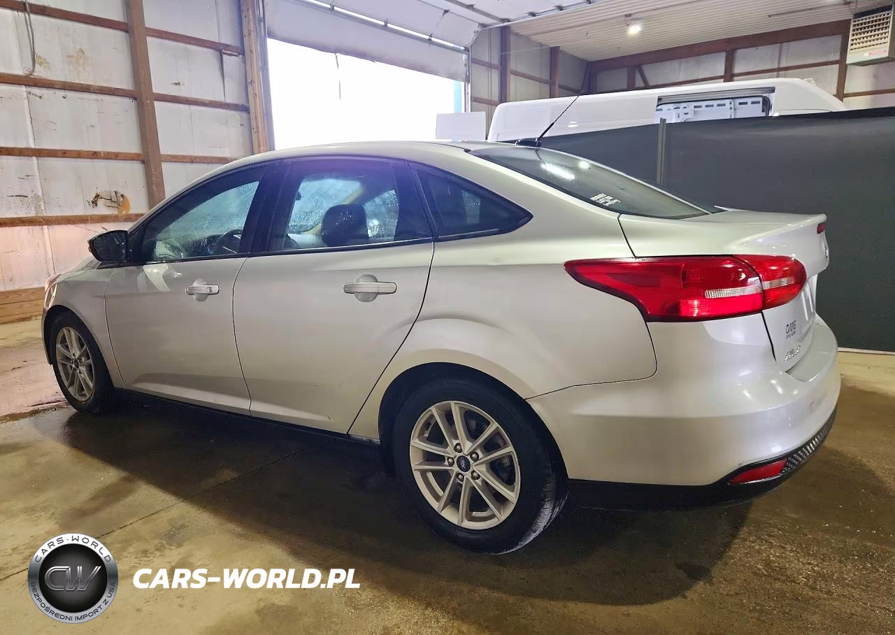 2018 Ford Focus Se VIN:1FADP3FE1JL320208 - 2