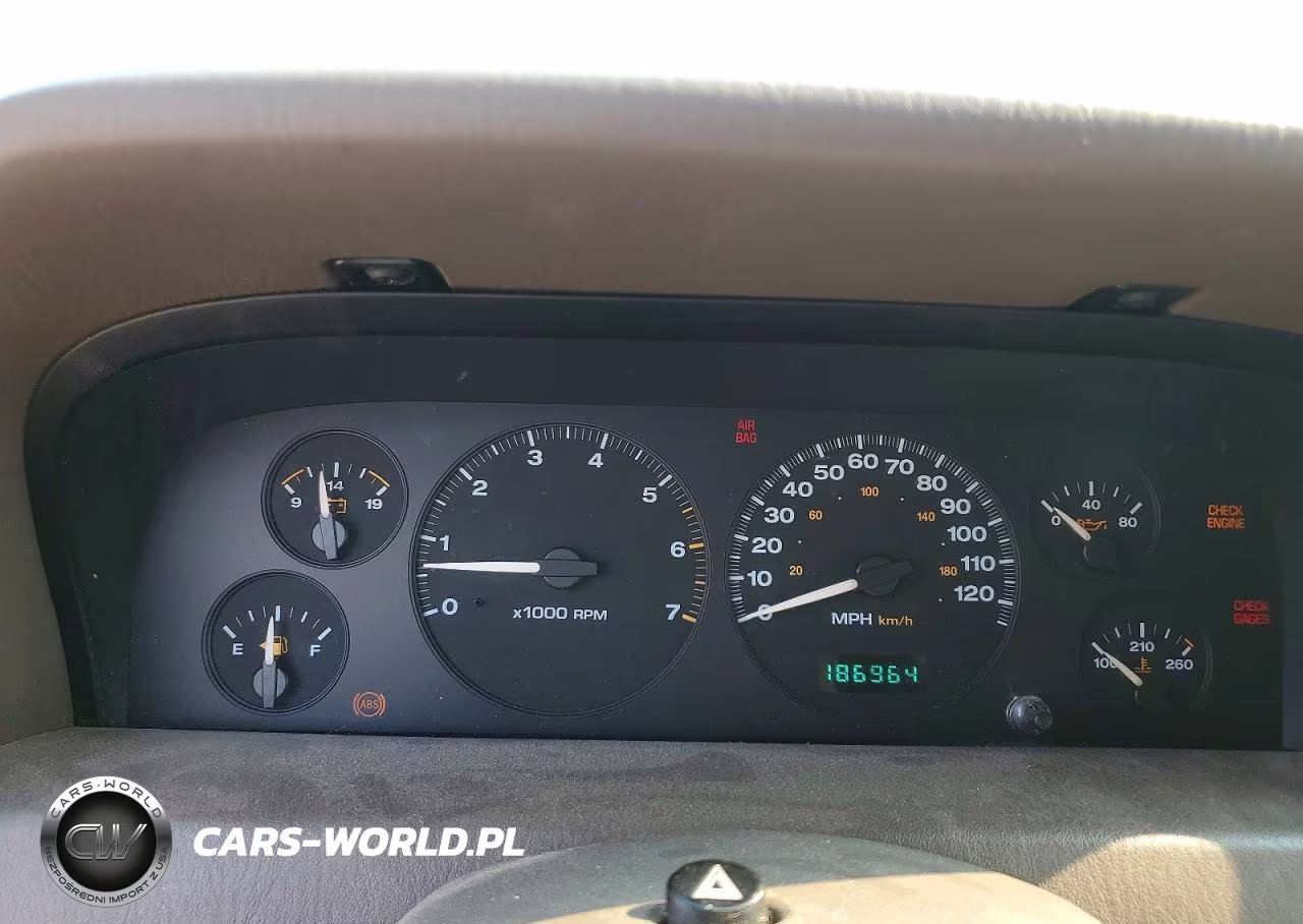 1999 Jeep Cherokee Limited VIN:1J4GW68N3XC635829 - 9