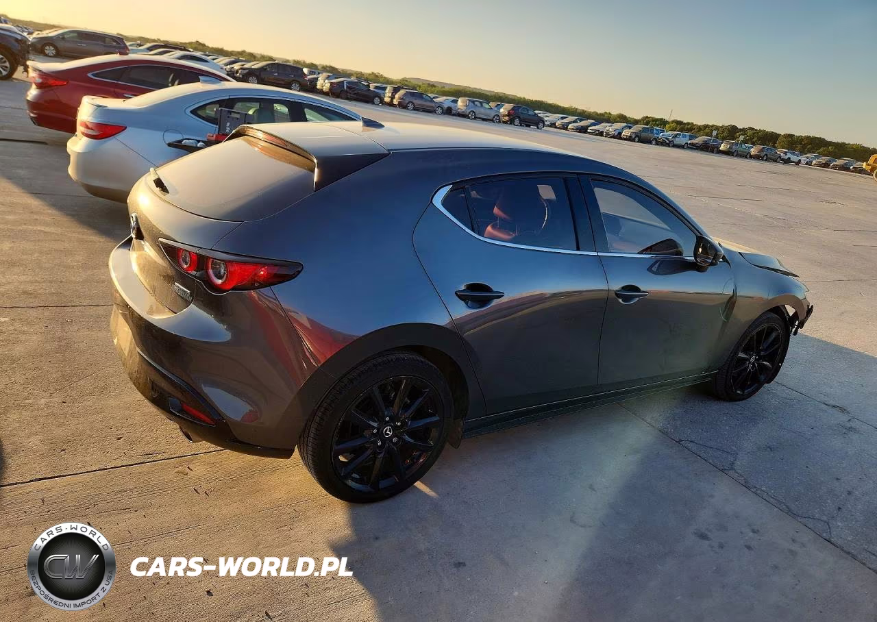 2022 Mazda 3 Premium VIN:JM1BPBML8N1515950 - 3