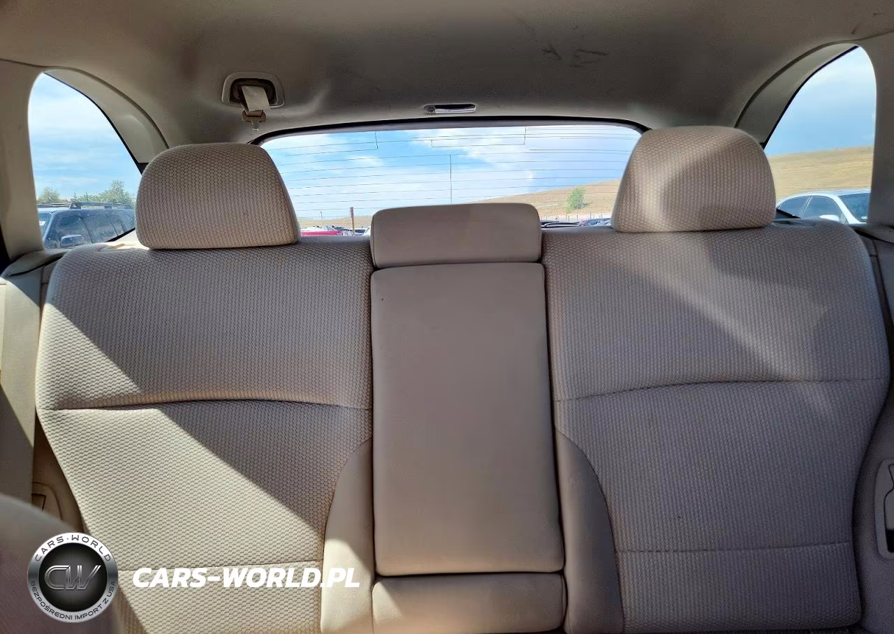 2019 Subaru Outback 2.5I Premium VIN:4S4BSAFC3K3375274 - 10