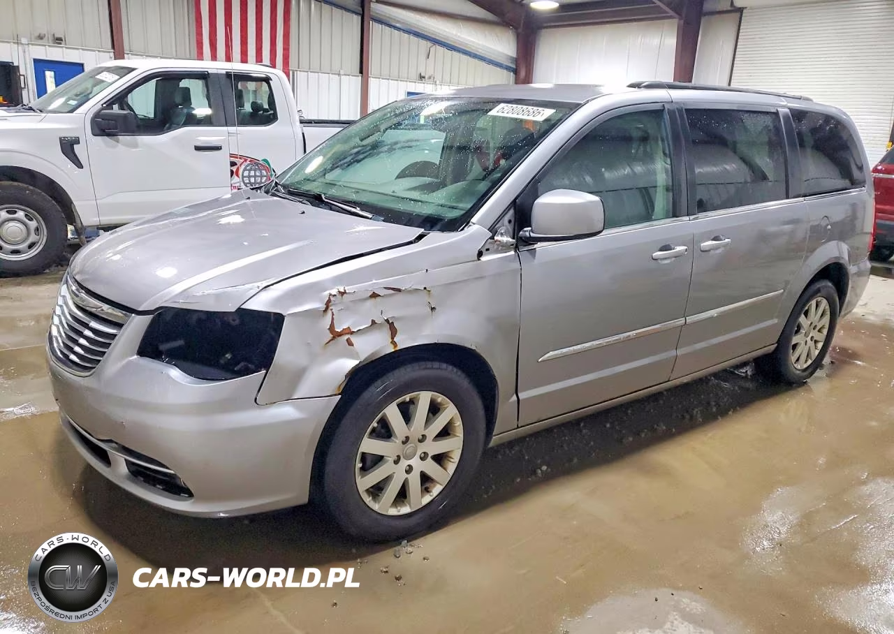 2016 Chrysler Town & Country Touring – zdjęcie 1 z 13