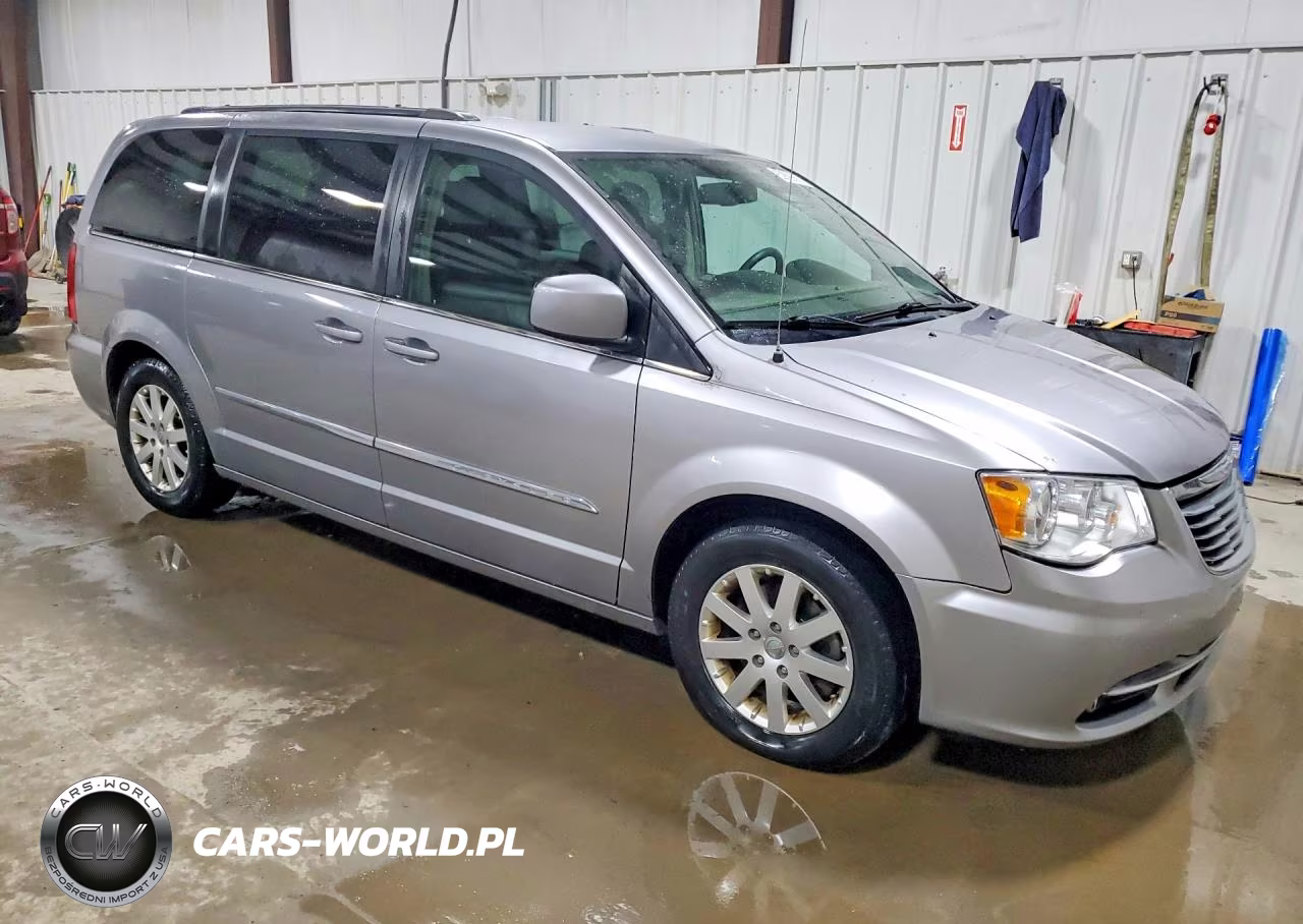 2016 Chrysler Town & Country Touring VIN:2C4RC1BG6GR300592 - 4