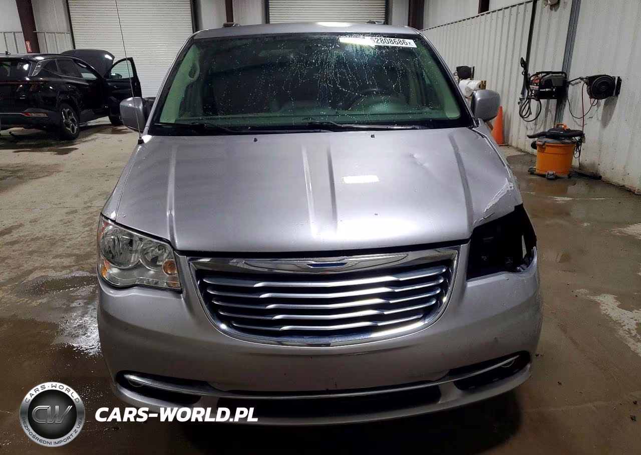 2016 Chrysler Town & Country Touring VIN:2C4RC1BG6GR300592 - 5