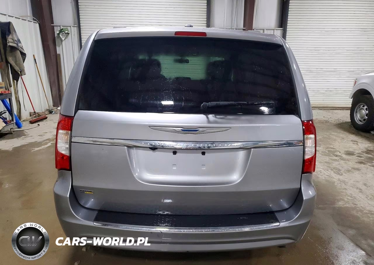 2016 Chrysler Town & Country Touring VIN:2C4RC1BG6GR300592 - 6