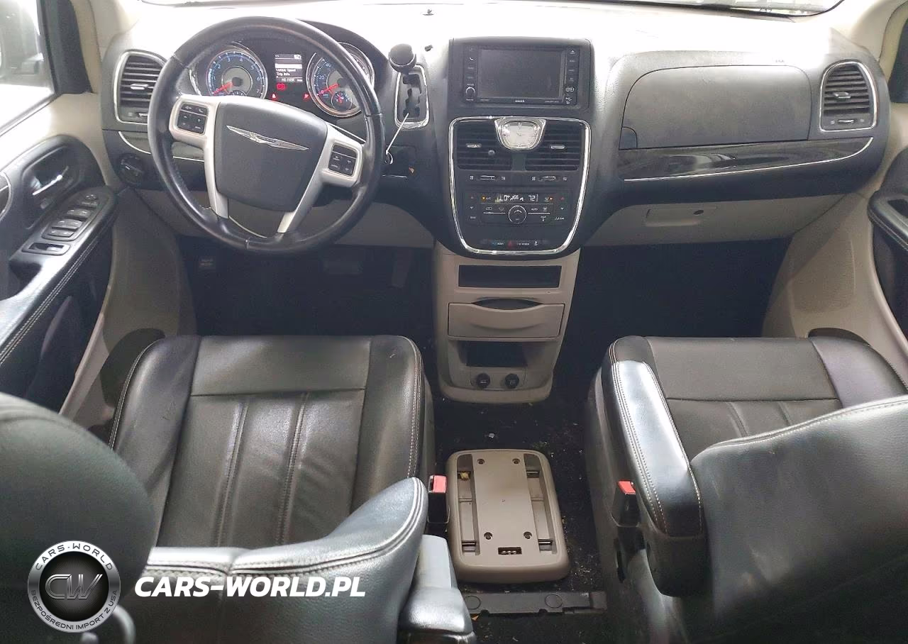 2016 Chrysler Town & Country Touring VIN:2C4RC1BG6GR300592 - 8