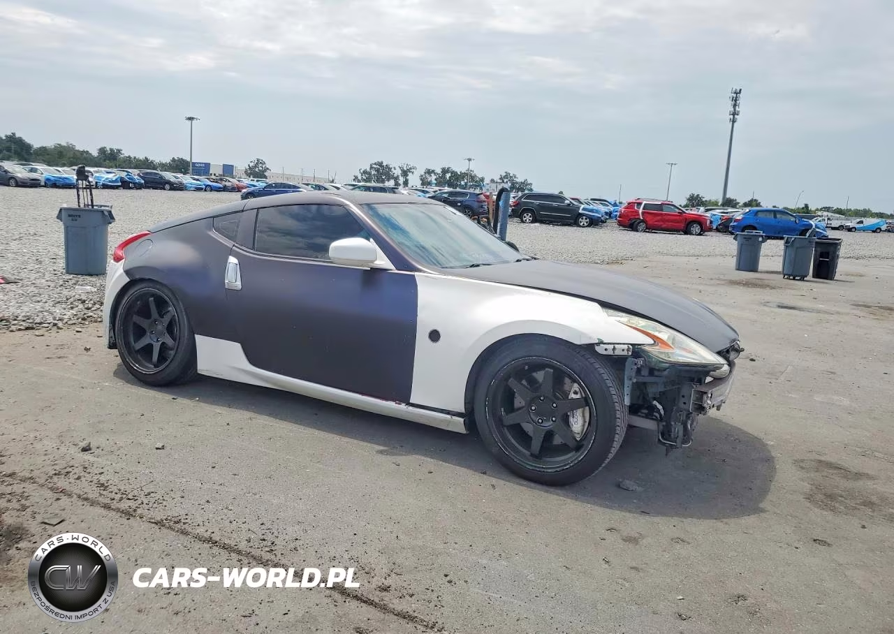 2013 Nissan 370Z Base VIN:JN1AZ4EH5DM880372 - 4