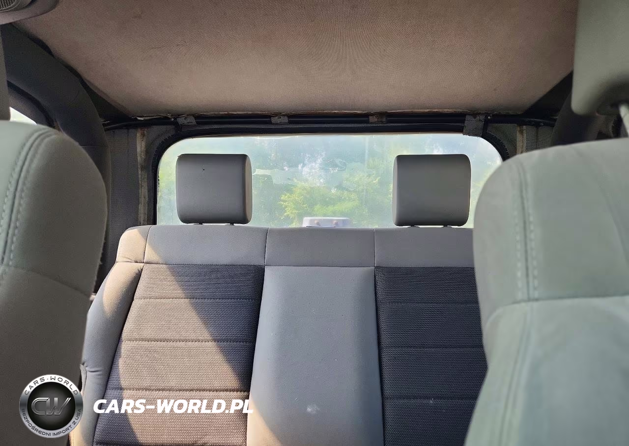 2009 Jeep Wrangler X VIN:1J4FA24139L727354 - 10