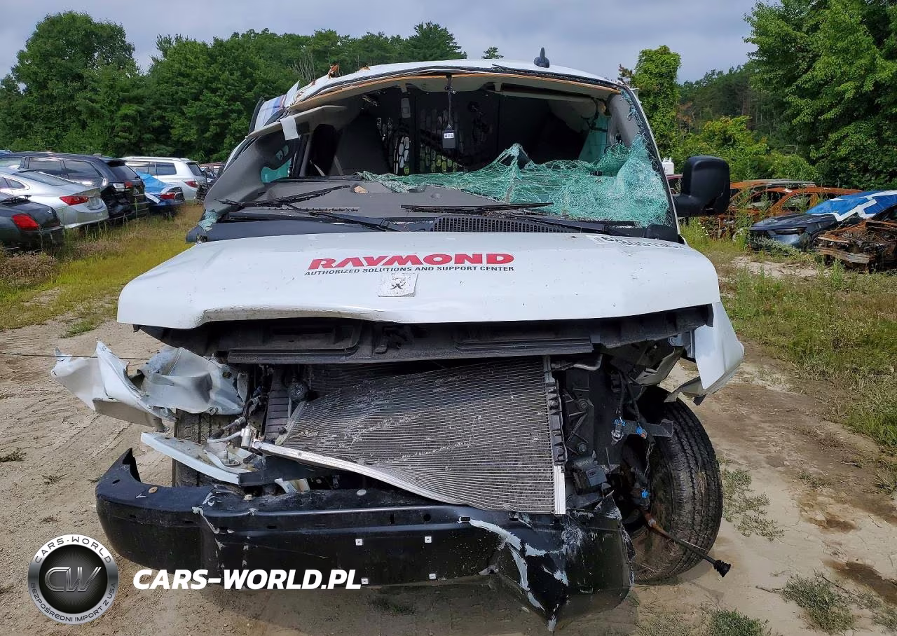 2025 Chevrolet Express VIN:1GCWGAFP2S1114479 - 5
