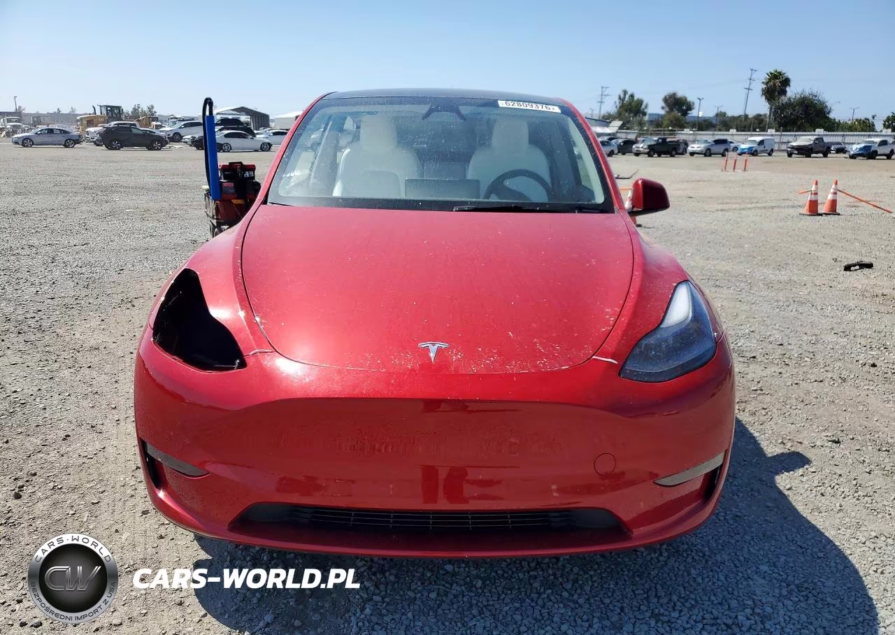 2023 Tesla Model Y VIN:7SAYGDEE3PA197381 - 5