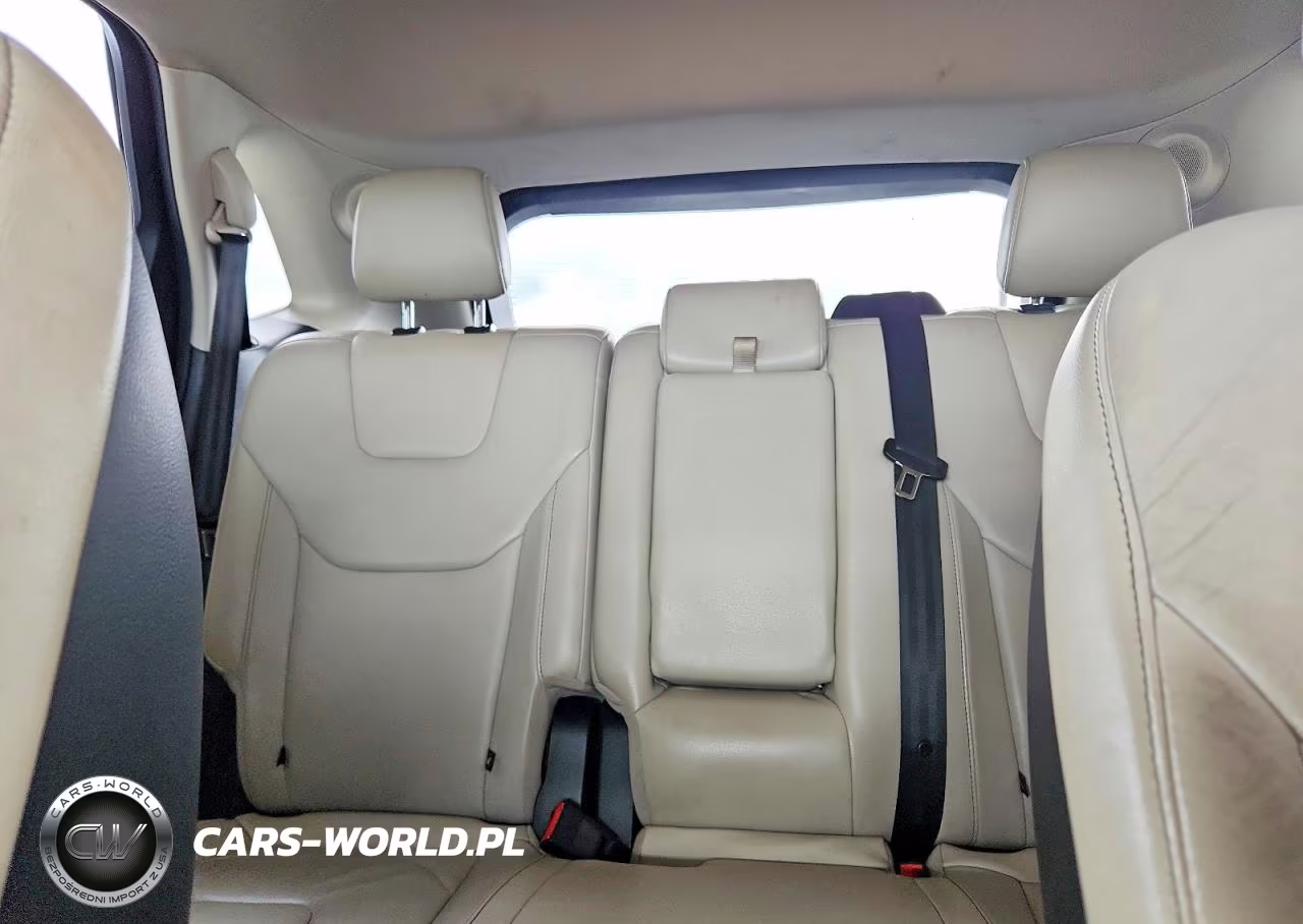 2018 Ford Edge Titanium VIN:2FMPK3K99JBB07999 - 10