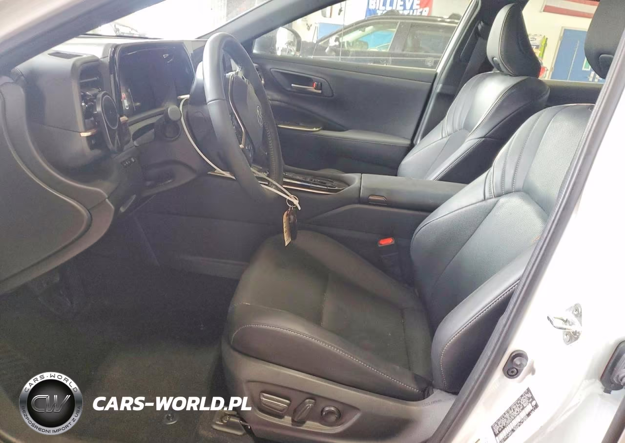 2026 Toyota Crown Xle VIN:JTDAAAAF8T3039416 - 7