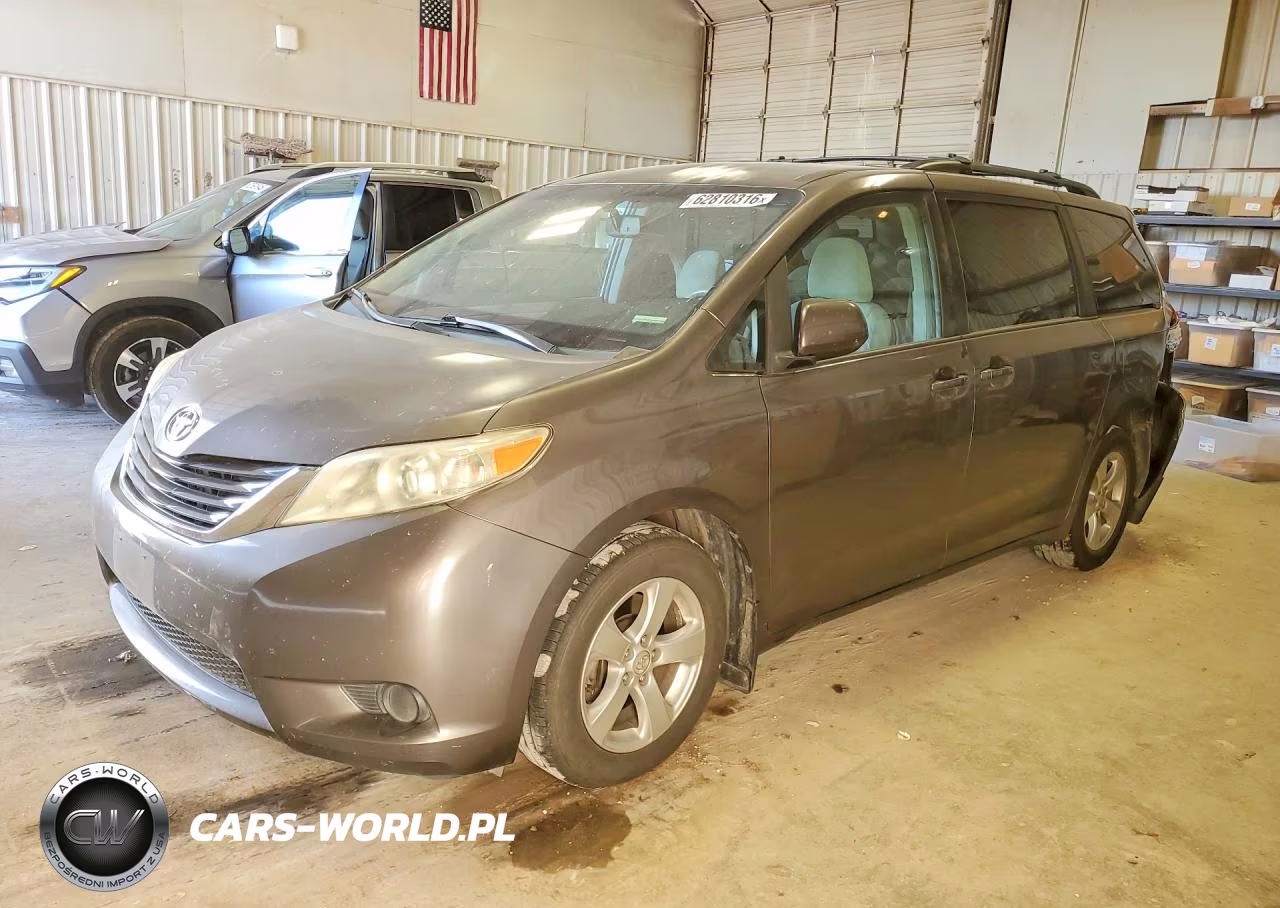 2014 Toyota Sienna Le