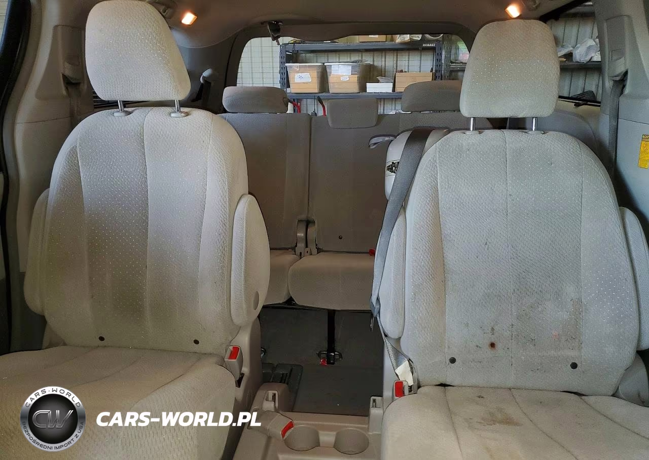 2014 Toyota Sienna Le VIN:5TDKK3DCXES484028 - 10
