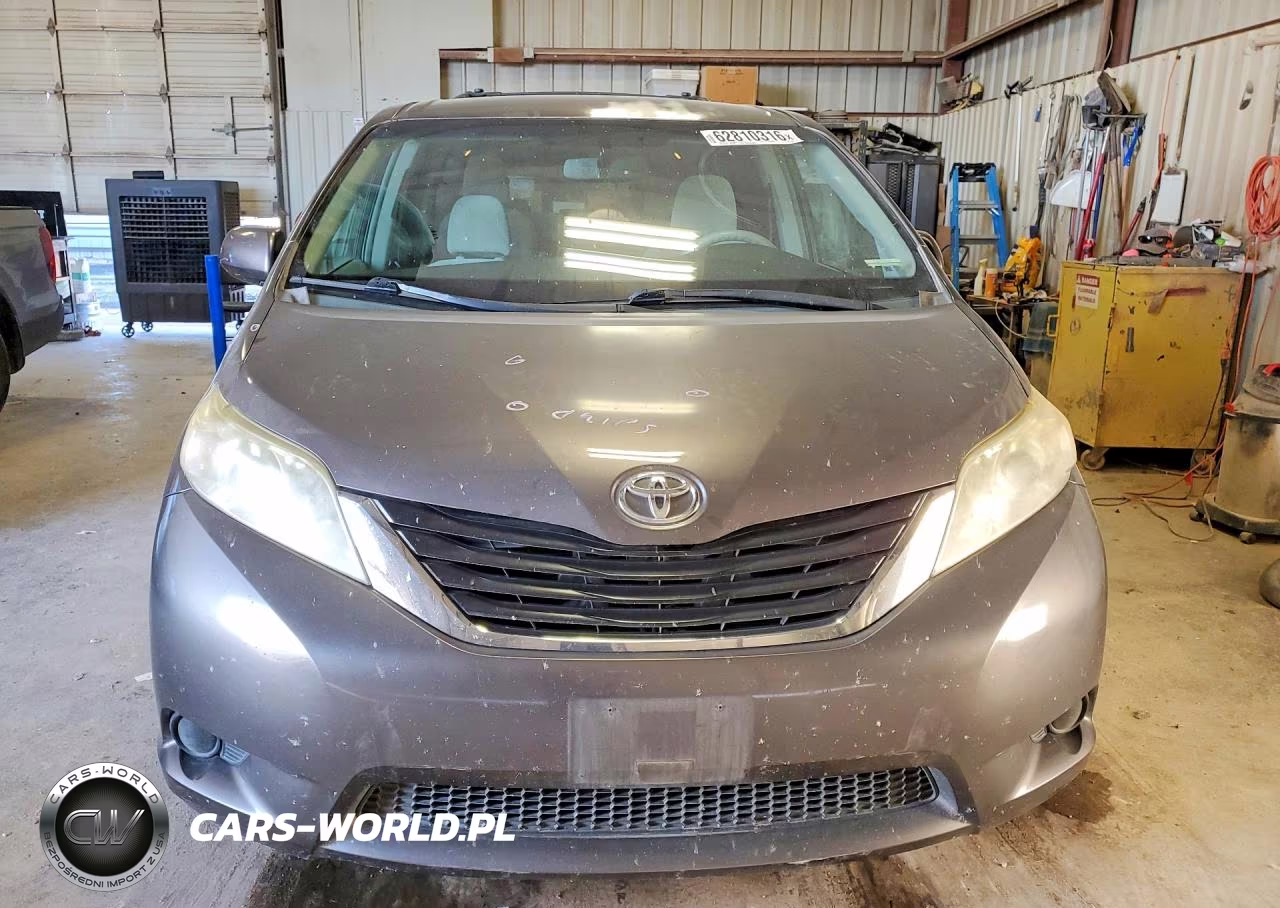2014 Toyota Sienna Le VIN:5TDKK3DCXES484028 - 5