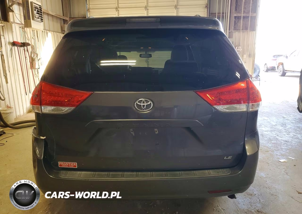 2014 Toyota Sienna Le VIN:5TDKK3DCXES484028 - 6