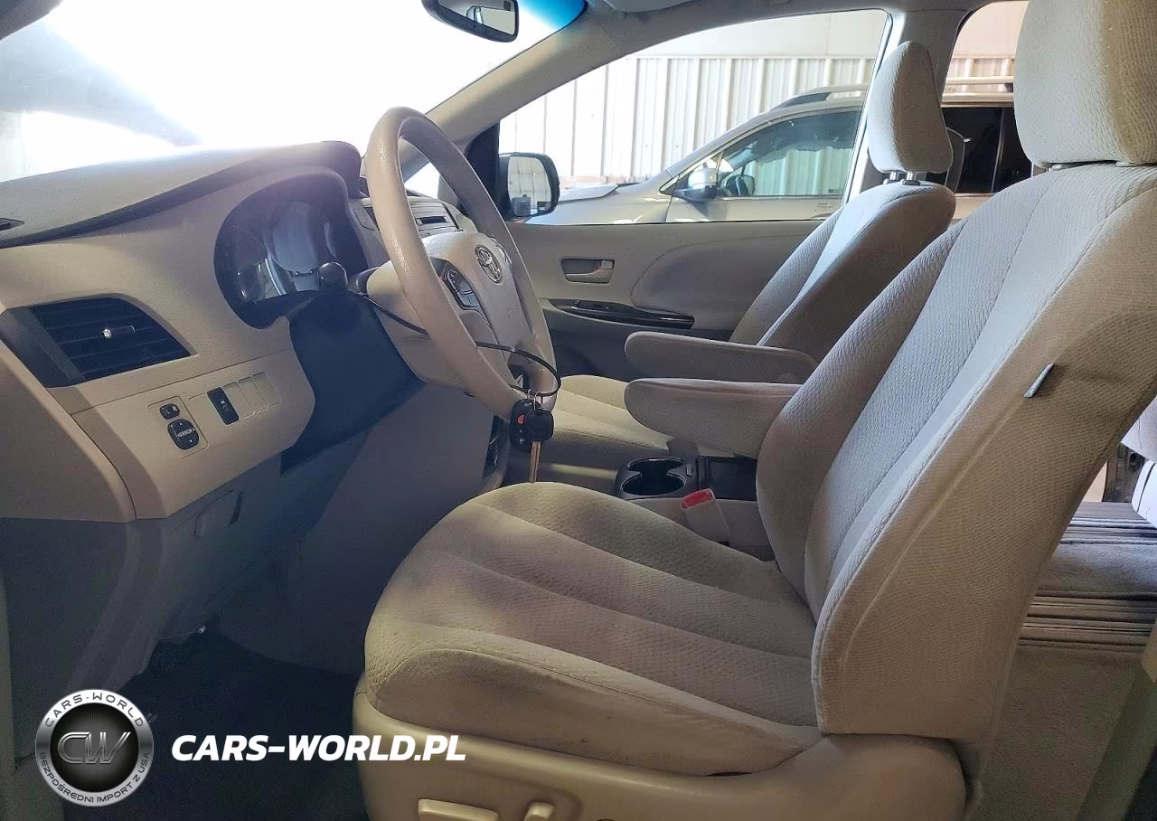 2014 Toyota Sienna Le VIN:5TDKK3DCXES484028 - 7