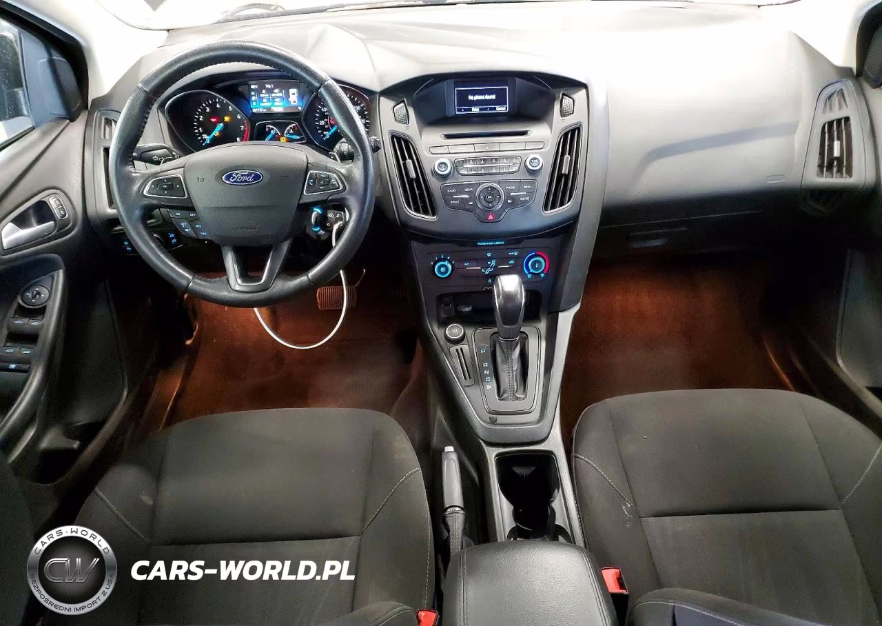 2016 Ford Focus Se VIN:1FADP3K21GL294004 - 8