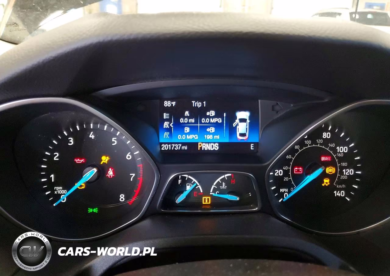2016 Ford Focus Se VIN:1FADP3K21GL294004 - 9