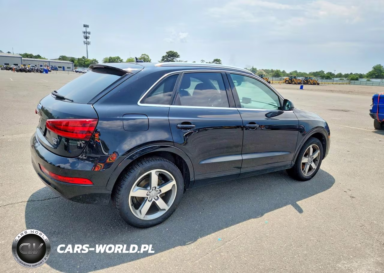 2015 Audi Q3 Prestige VIN:WA1GFCFS1FR013300 - 3