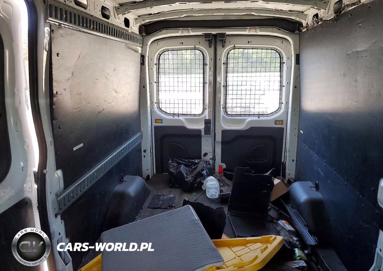 2018 Ford Transit T-250 VIN:1FTYR2CM6JKA40995 - 10