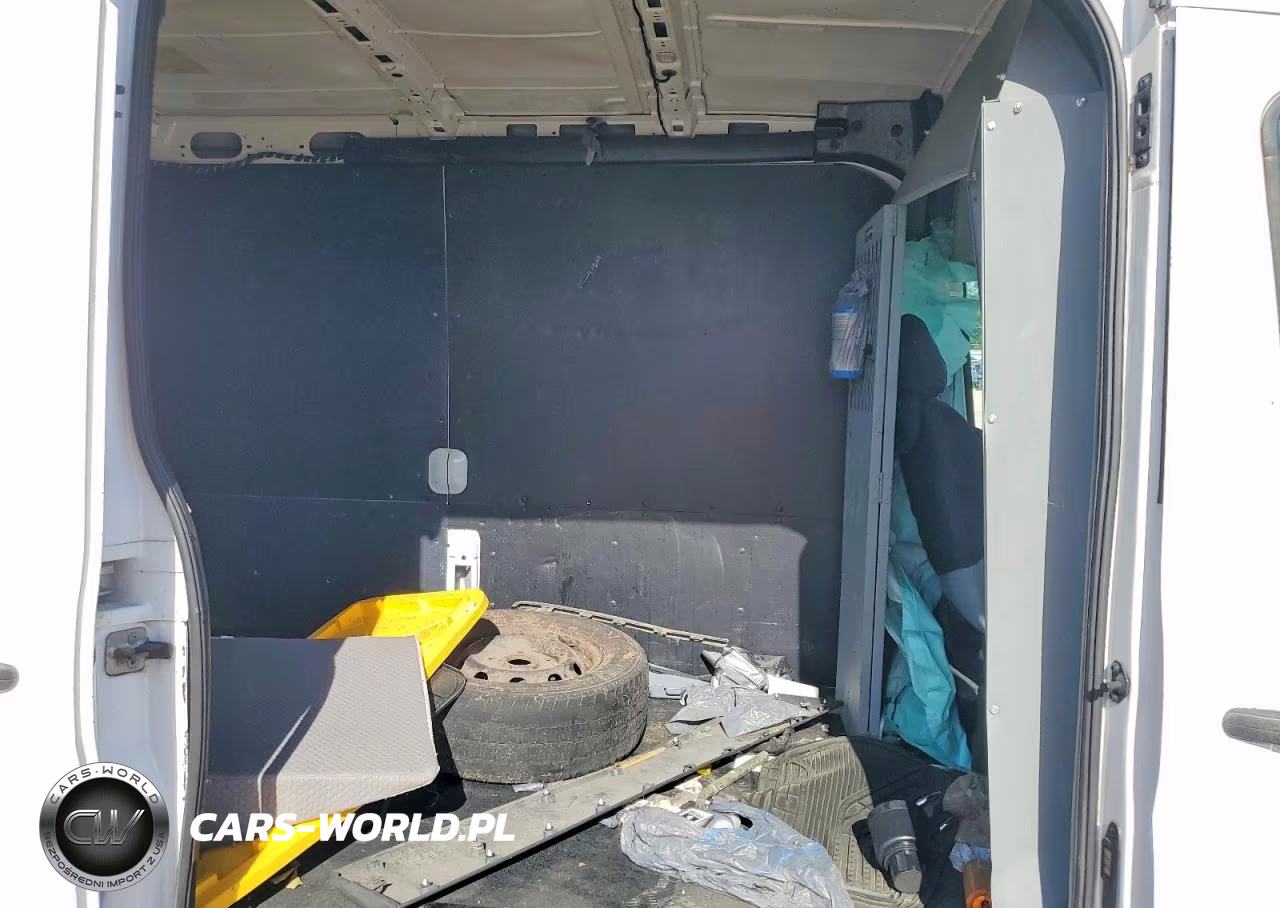 2018 Ford Transit T-250 VIN:1FTYR2CM6JKA40995 - 11