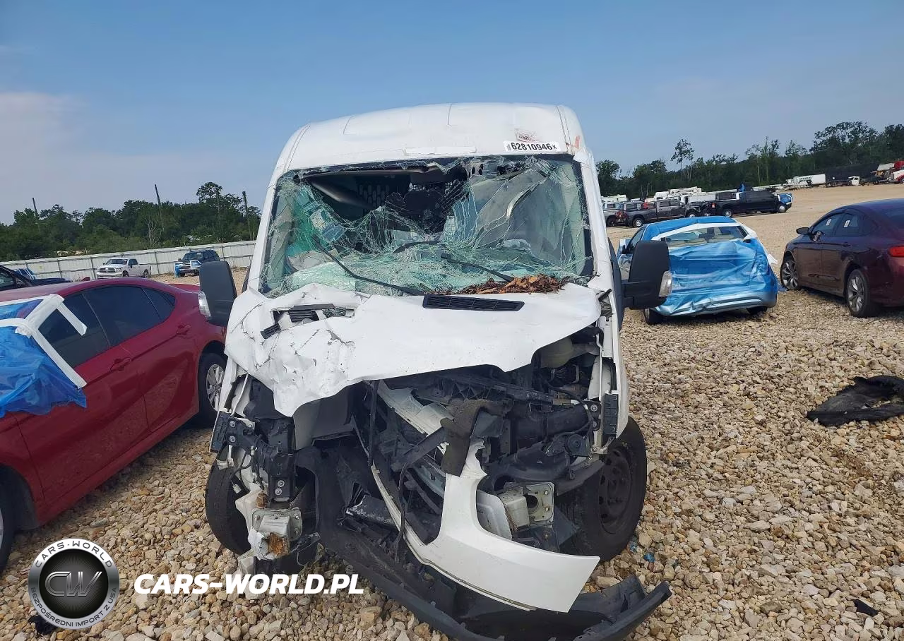 2018 Ford Transit T-250 VIN:1FTYR2CM6JKA40995 - 5