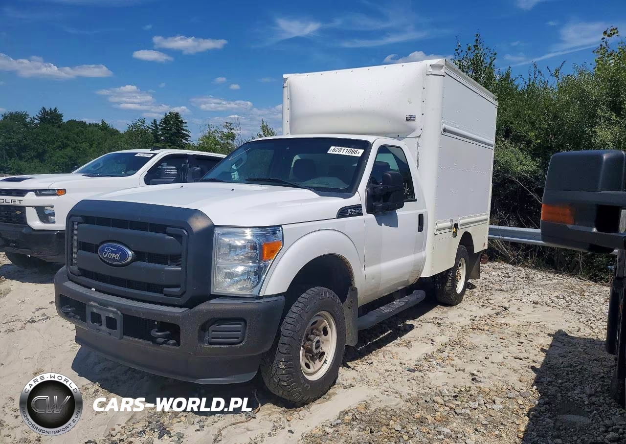 2015 Ford F250 Super Duty Box Truck