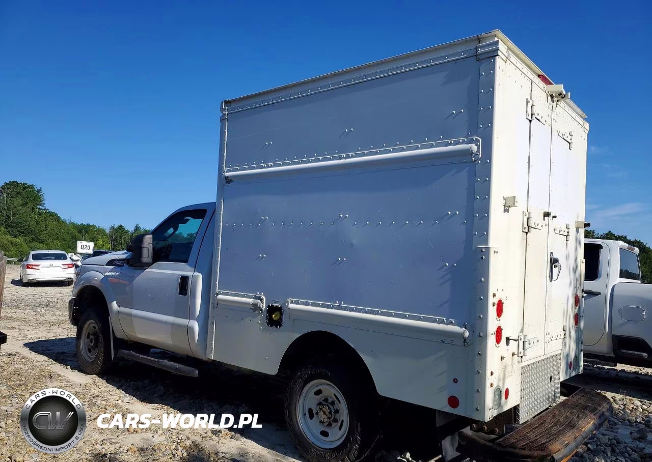 2015 Ford F250 Super Duty Box Truck VIN:1FDBF2B60FED21564 - 2